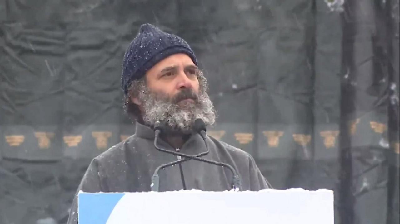 Rahul Gandhi addressing a rally in Srinagar at the end of the Bharat Jodo Yatra