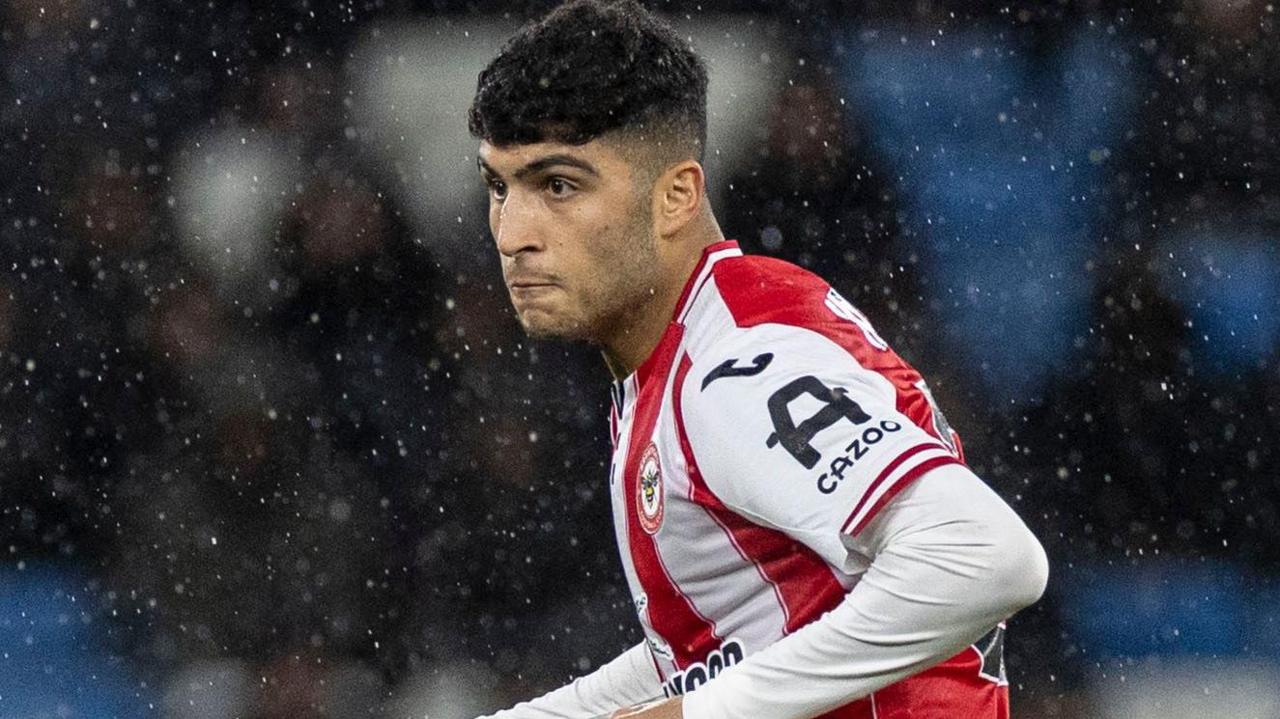 Yunus Konak in action during the Carabao Cup Quarter Final match between Manchester City and Brentford at the Etihad Stadium