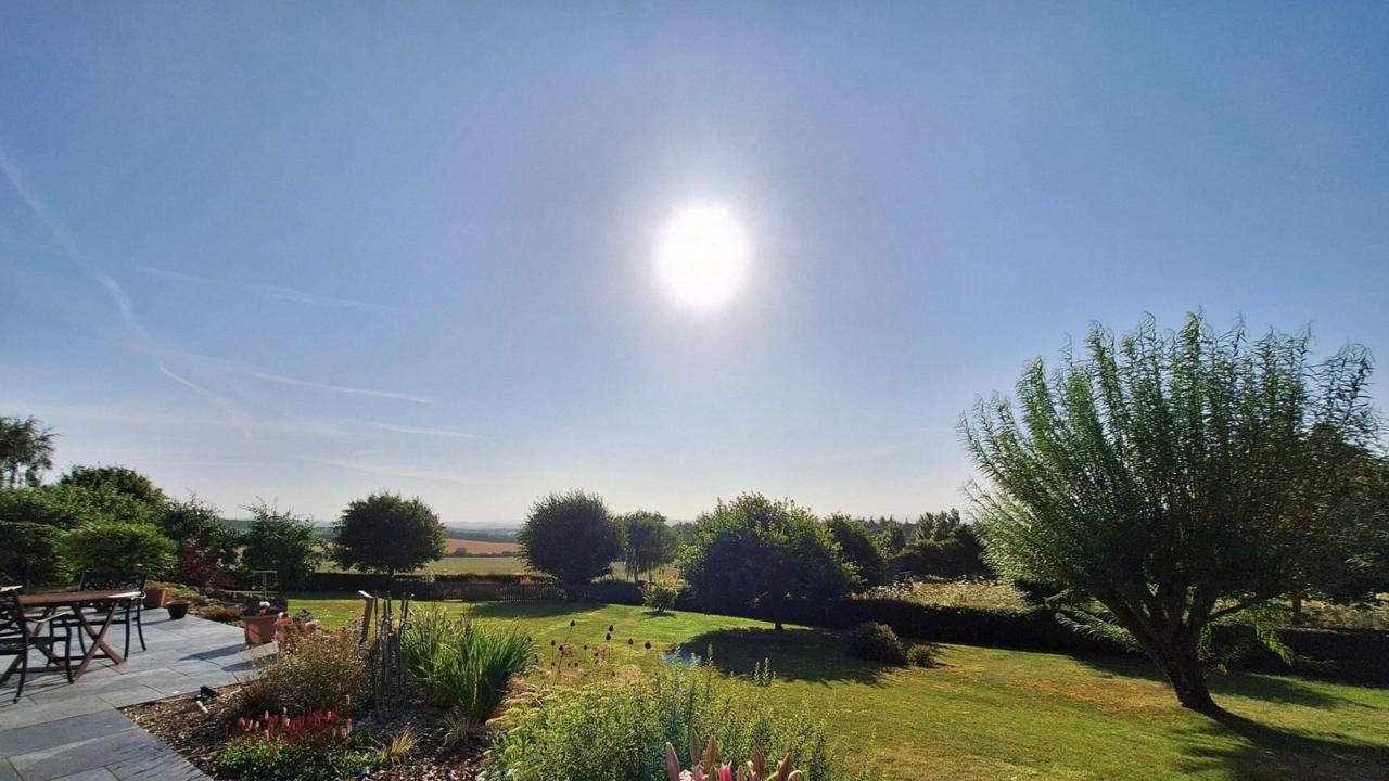 Heat health alerts in England as temperatures set to reach 34C — image supplied by BBC News's feed