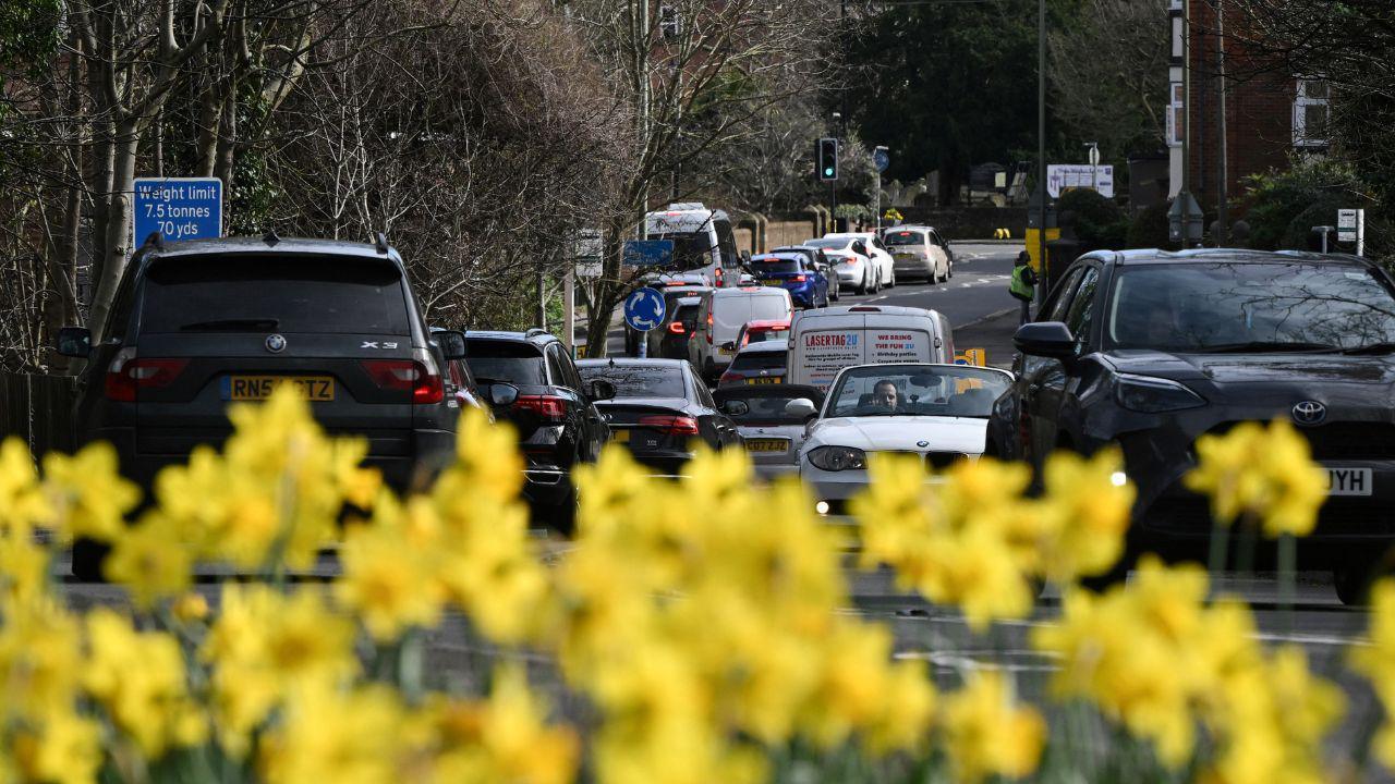 Traffic queues 