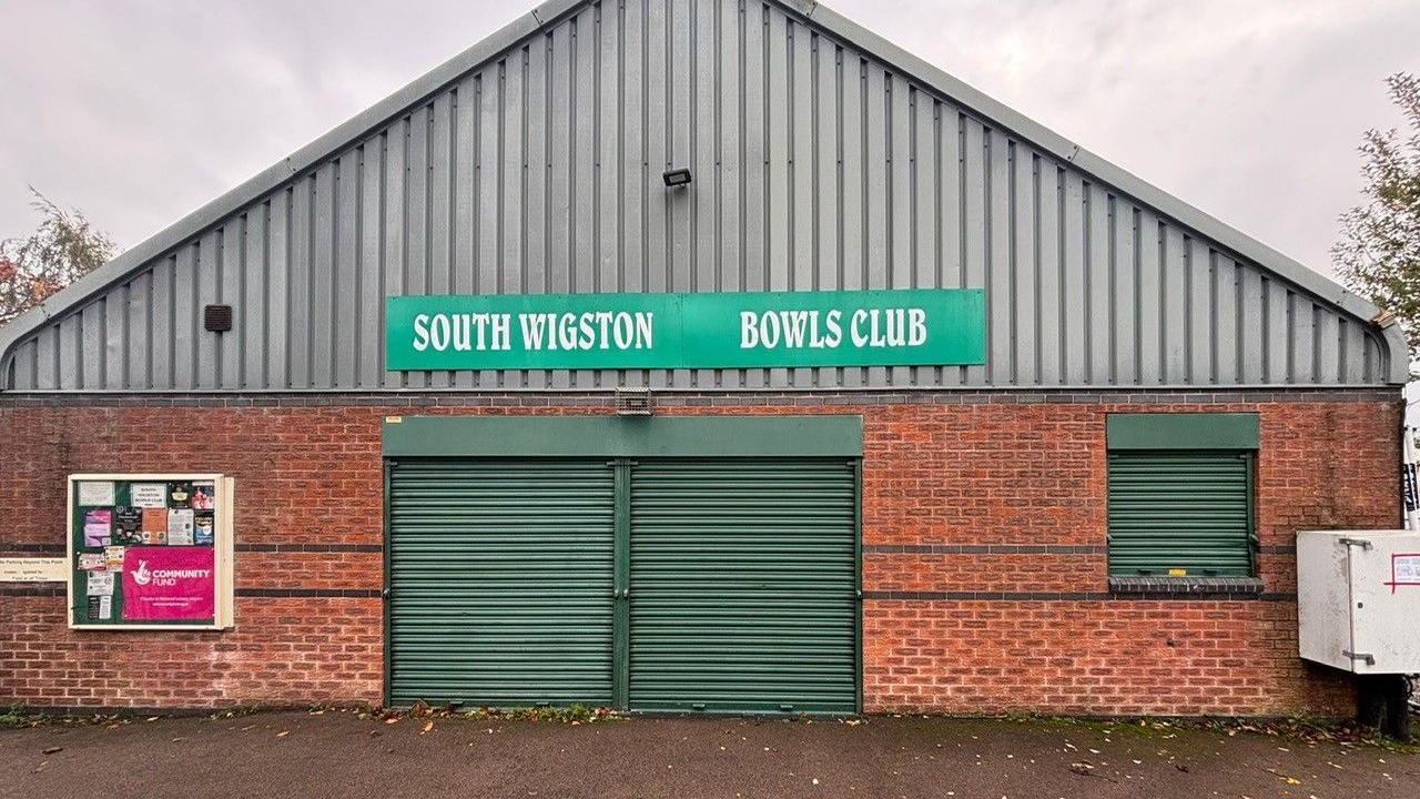A picture of the front of South Wigston Bowls Club.