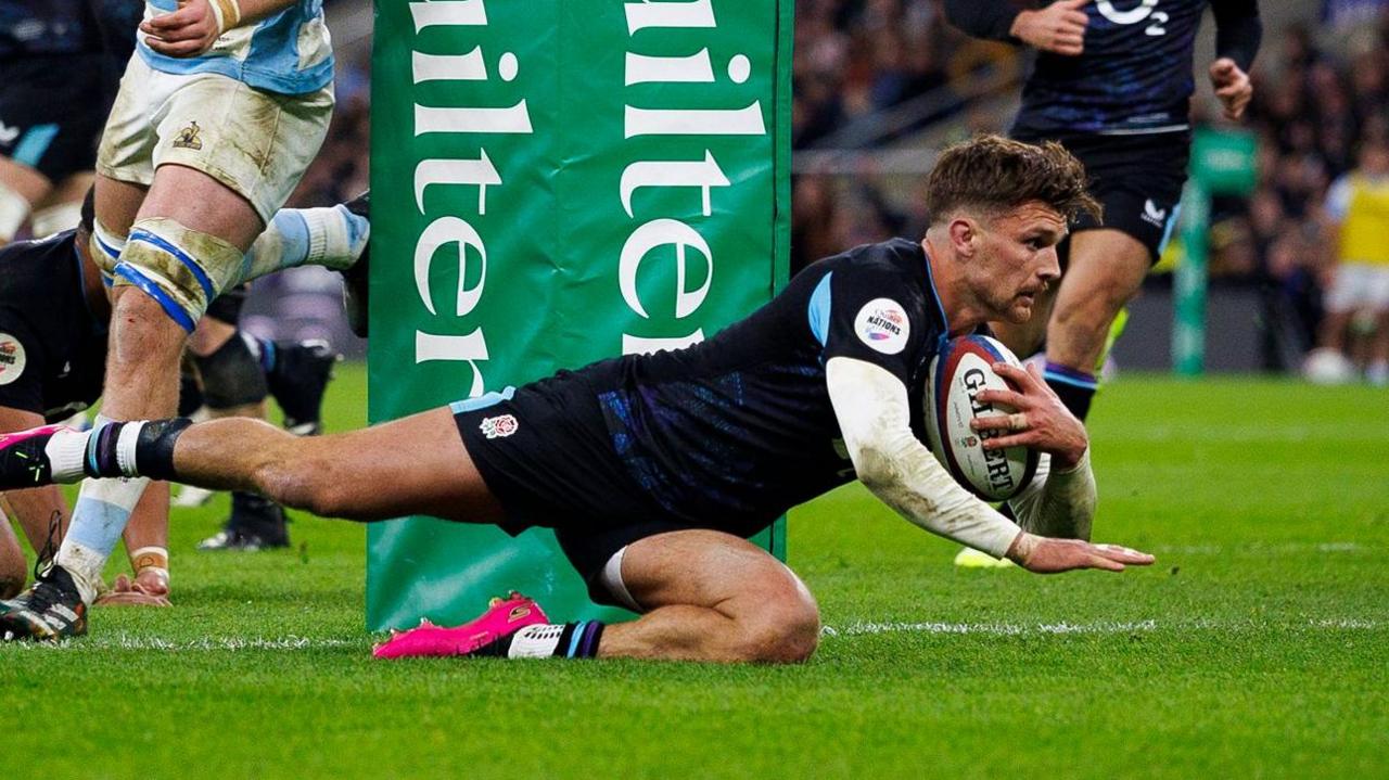 Henry Slade scores a try for England against Argentina in November