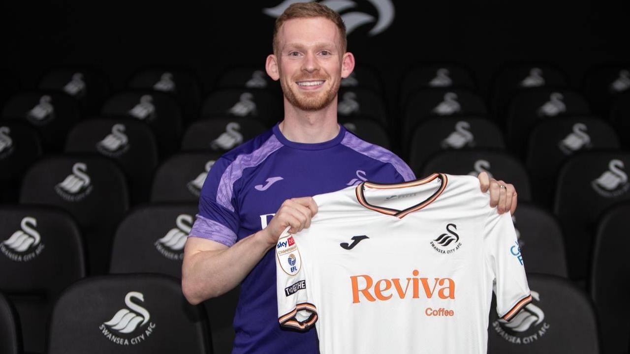 Swansea City's new signing Lewis O'Brien