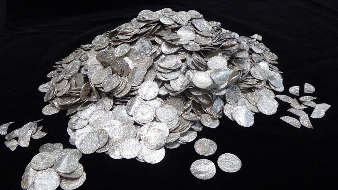 Norman coin hoard bought for £4.3m by trust