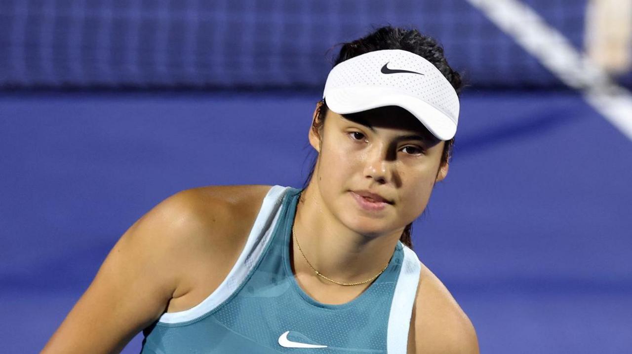 Emma Raducanu looks forlorn during her Dubai Tennis Championships match