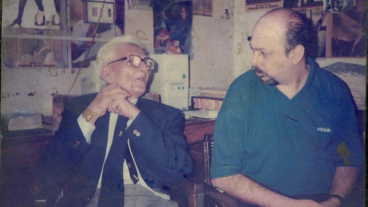 Sports commentator Gulu Ezekiel in a 1997 photo with Lala Amarnath, who captained team India on its first Australia tour