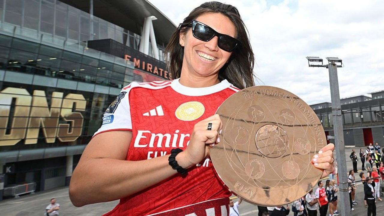 Caldentey embraces 'cool' pressure as Arsenal target Treble — image supplied by BBC News's feed