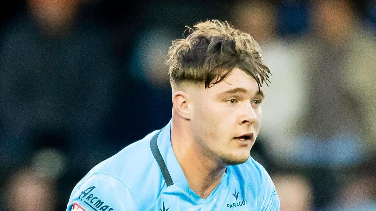 Denive Balmforth playing for Hull FC in their away kit