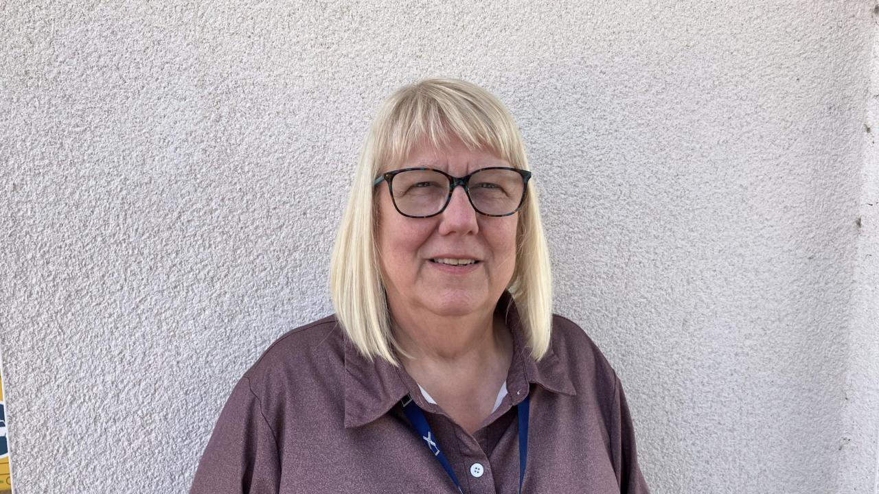 Woman questions hosepipe ban while leak not fixed — image supplied by BBC Science's feed