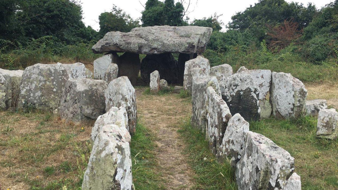 dolmen