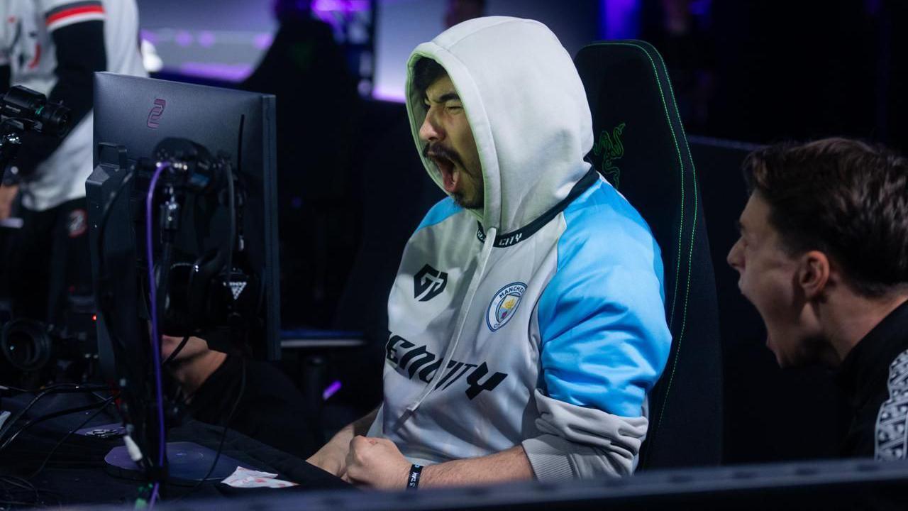 Daniel 'Stingray' Ray in action for Manchester City