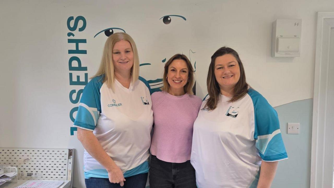 Katy ac Emma gyda Heledd Cynwal