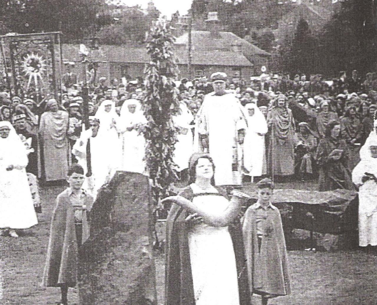 Yr Orsedd yn cyfarfod yn 'Eisteddfwd' 1954