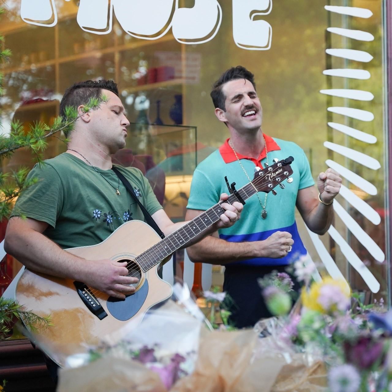 Musicians and Robbie Fairchild's bouquets