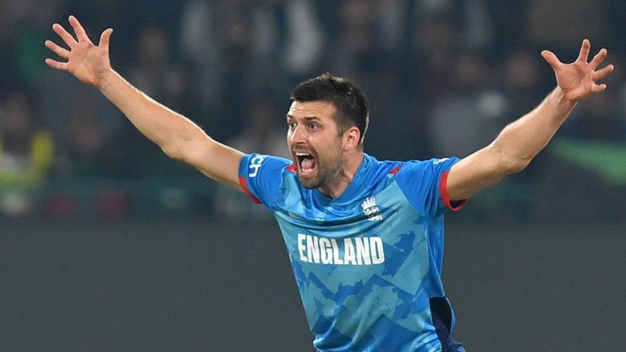 Mark Wood appeals for a wicket