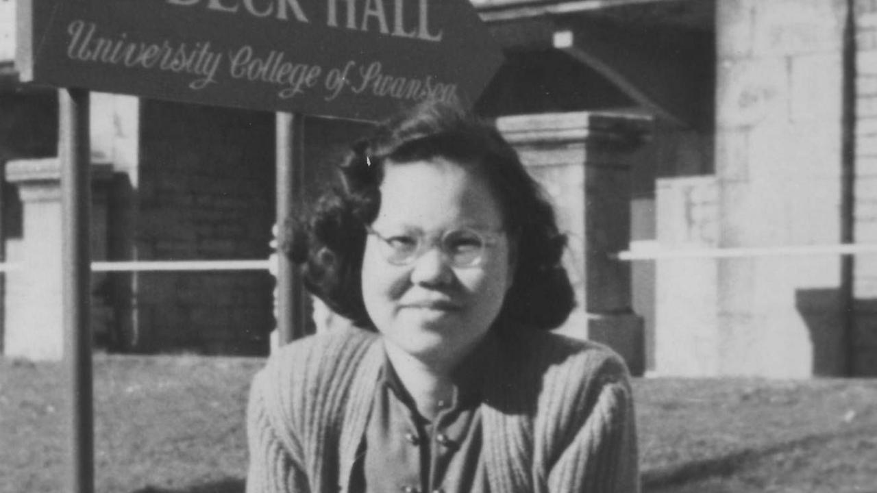 Mrs Tay outside Beck Hall (former halls of the university) in 1949