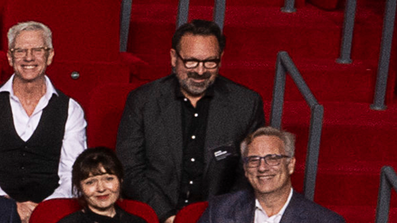 James Mangold in the 97th Oscars nominees dinner class photo