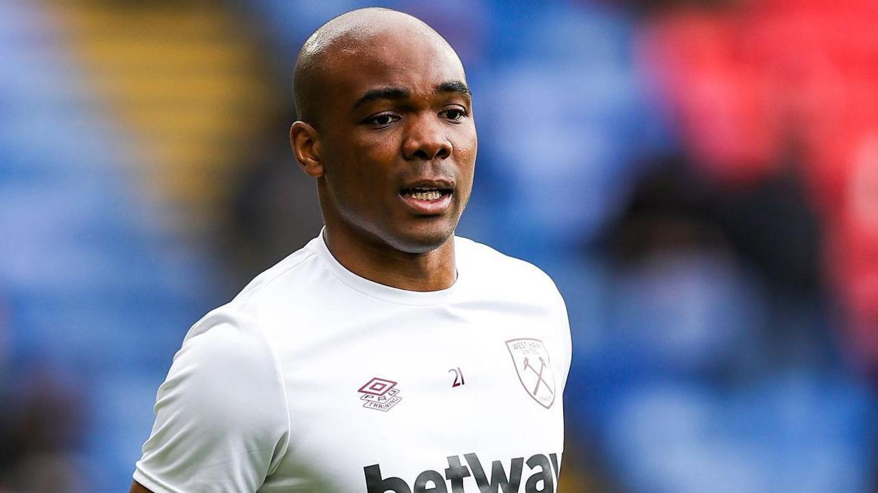 Angelo Ogbonna playing for West Ham 