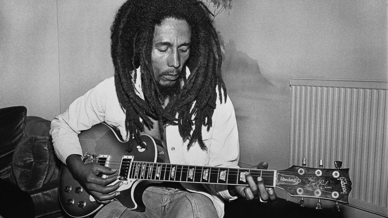 Dennis Morris portraits show 'the real Bob Marley' in Sussex - BBC