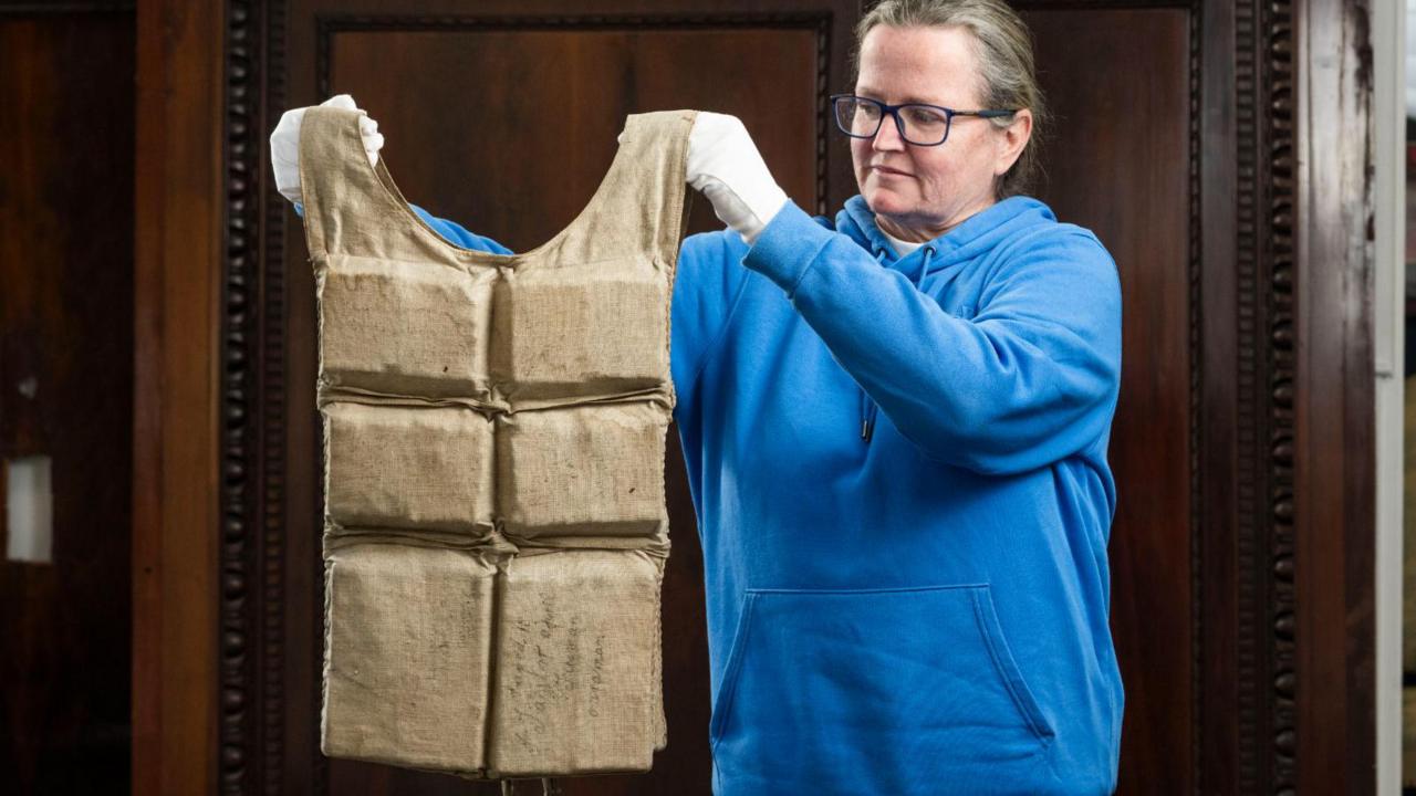 Gold pocket watch of Carpathia engineer who saved 700 Titanic survivors sells for £46,000 — image 5