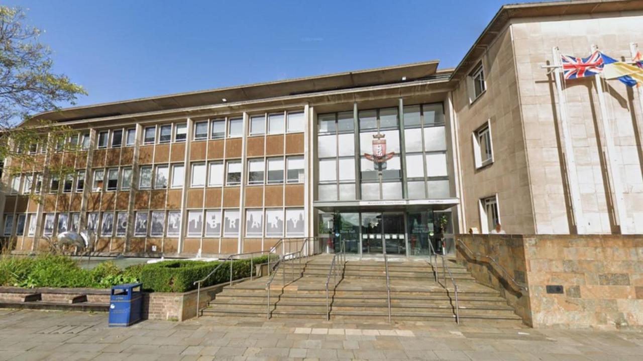 Shire Hall building in Warwick