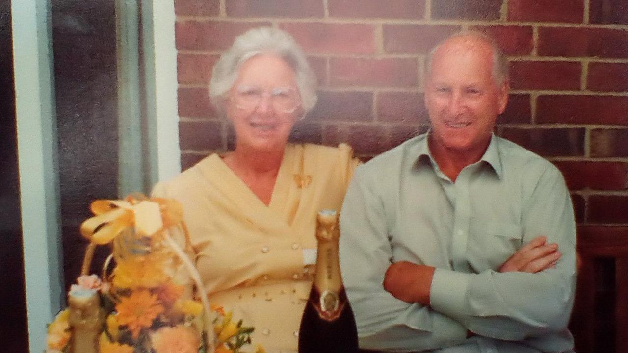 An old photo of Dorothy and Tim Walter 