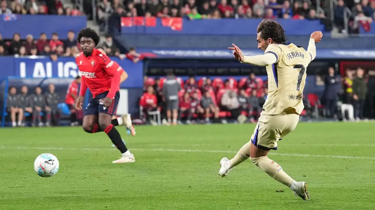 Barcelona edge Osasuna 2-1 to move within two points of La Liga title — image 3