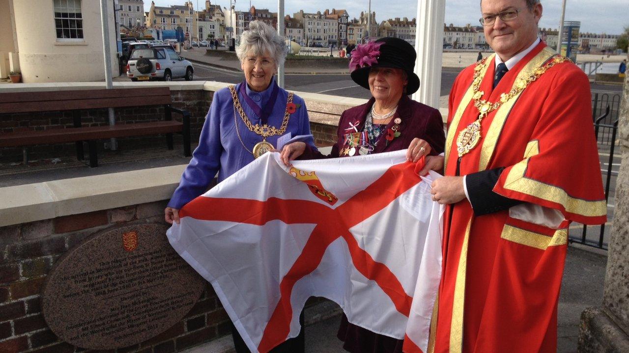 The unveiling of the memorial for evacuees in Weymouth