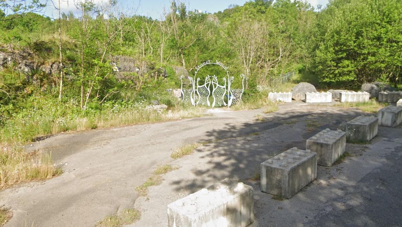 General view of the entrance of Stoney Wood