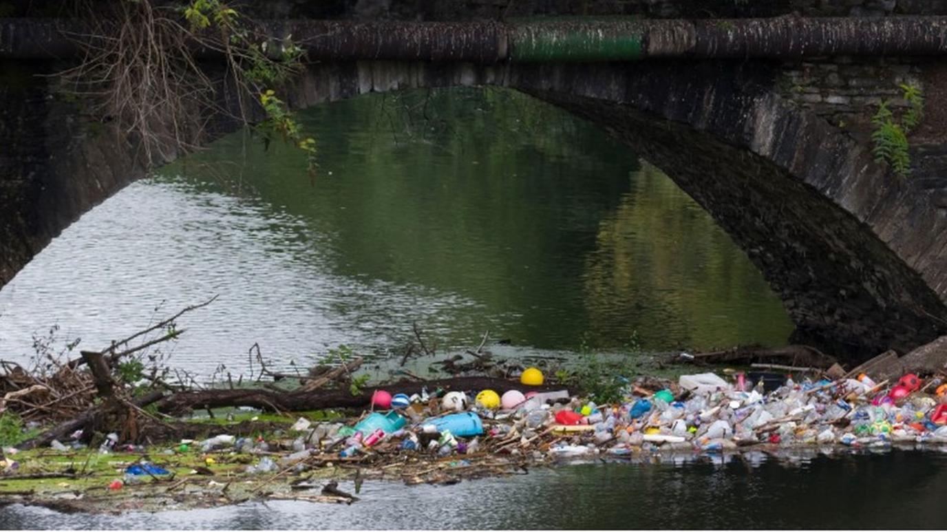 Plastic-pollution-in-the-rivers-and-canals-in-England-and-Wales