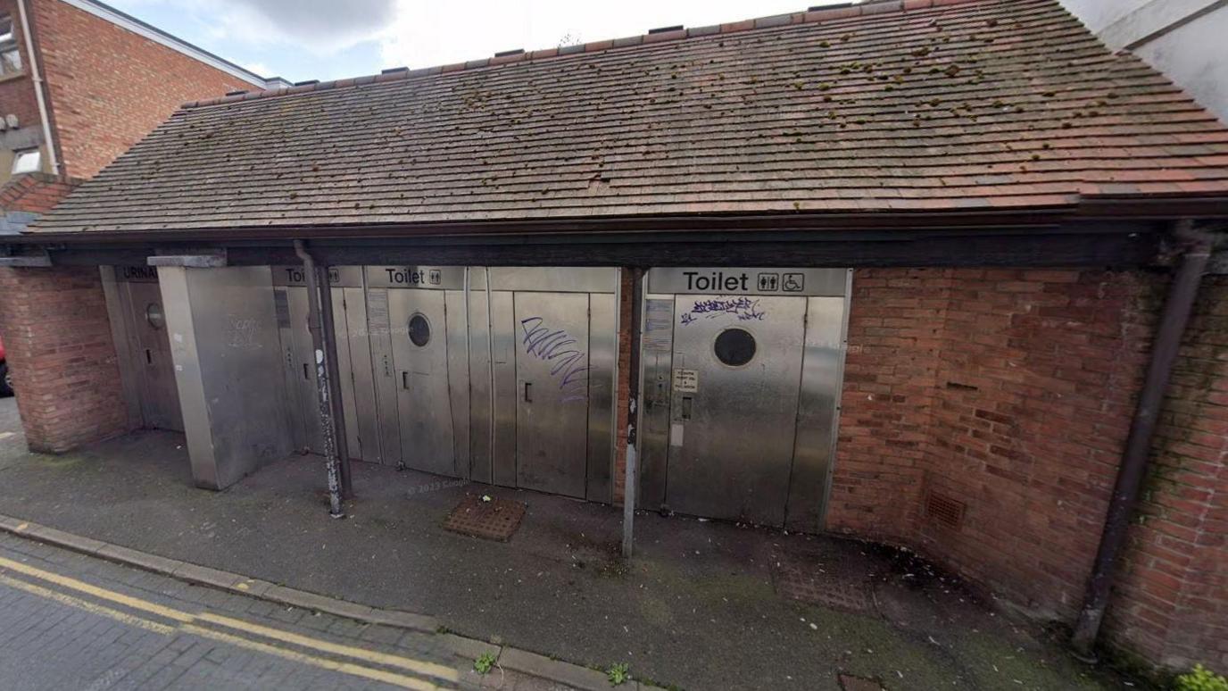 Public toilets on East Street