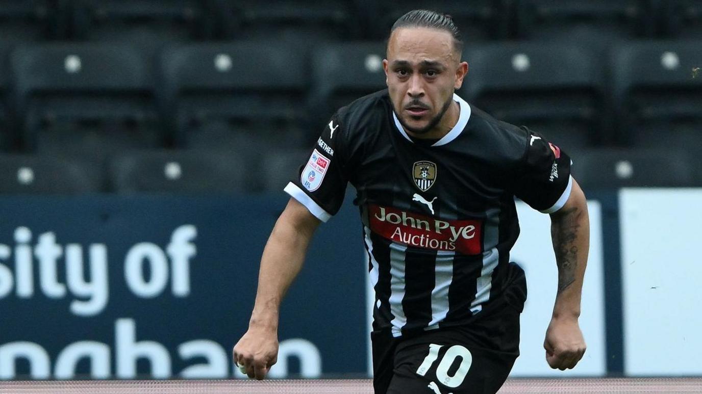 Jodi Jones playing for Notts County