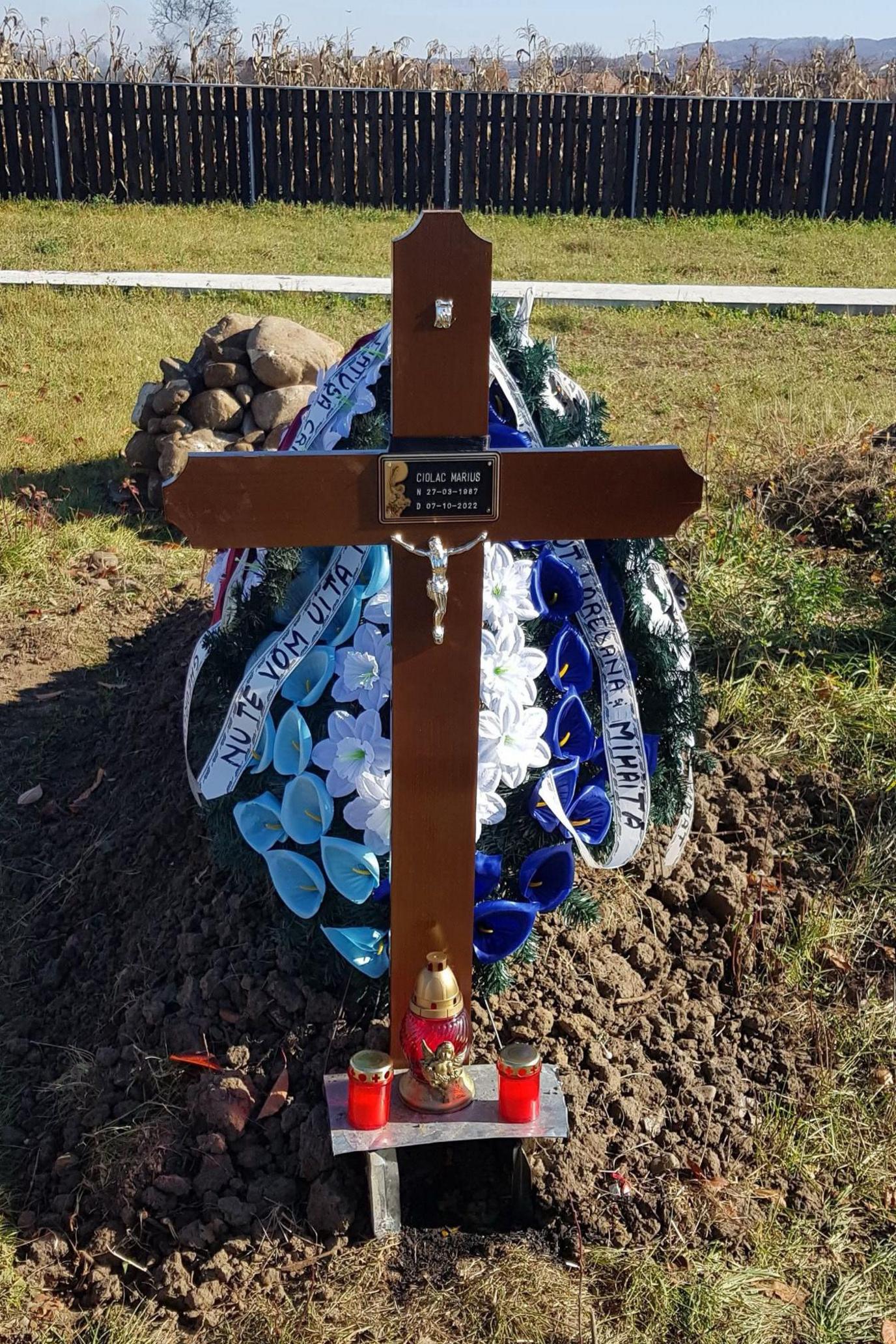 Marius Ciolac's grave in Onesti, Romania