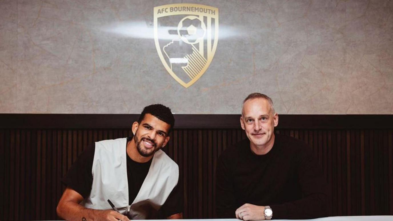 Solanke signs new deal