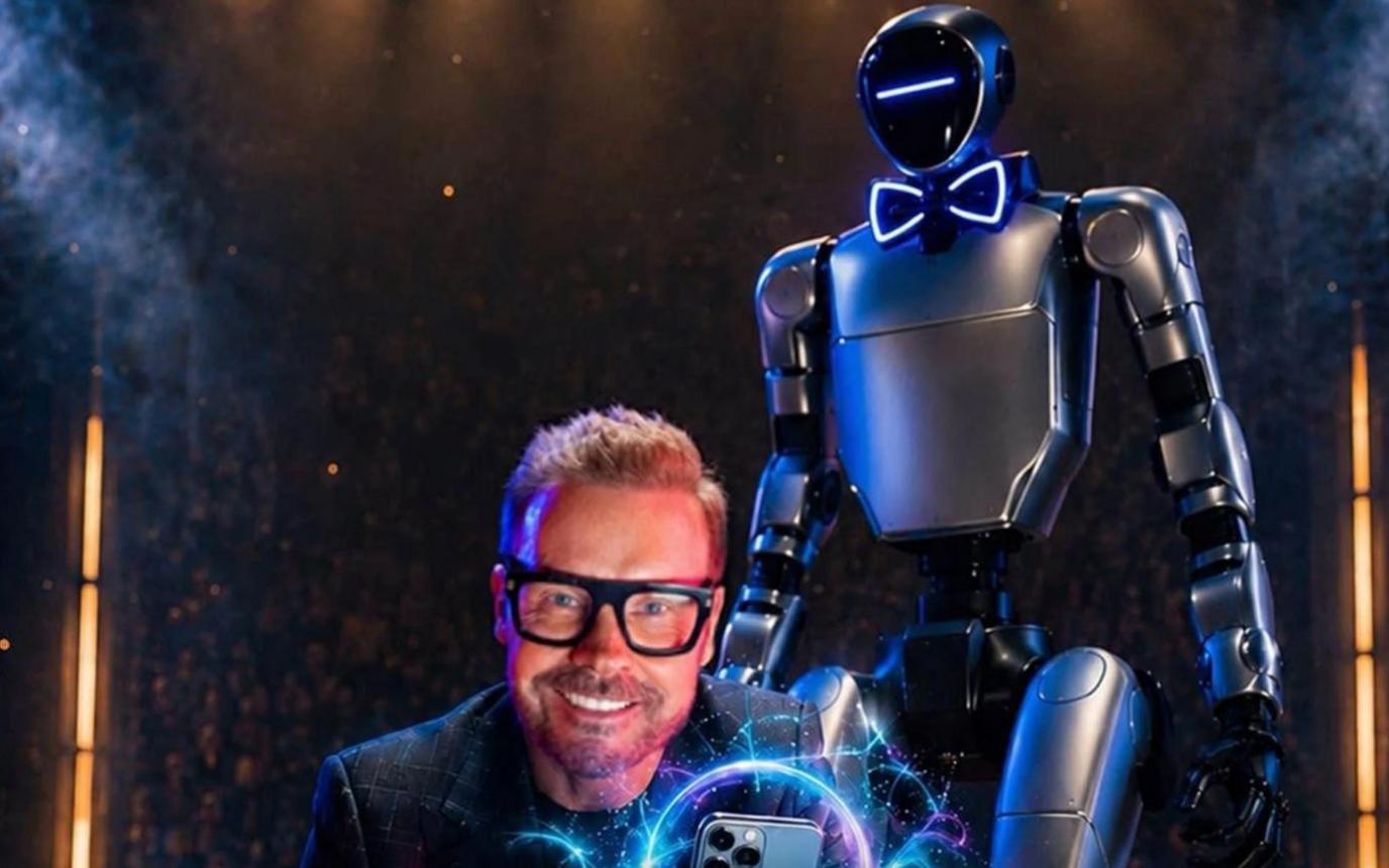 D4RYL, the humanoid robot, and its owner, David Penn