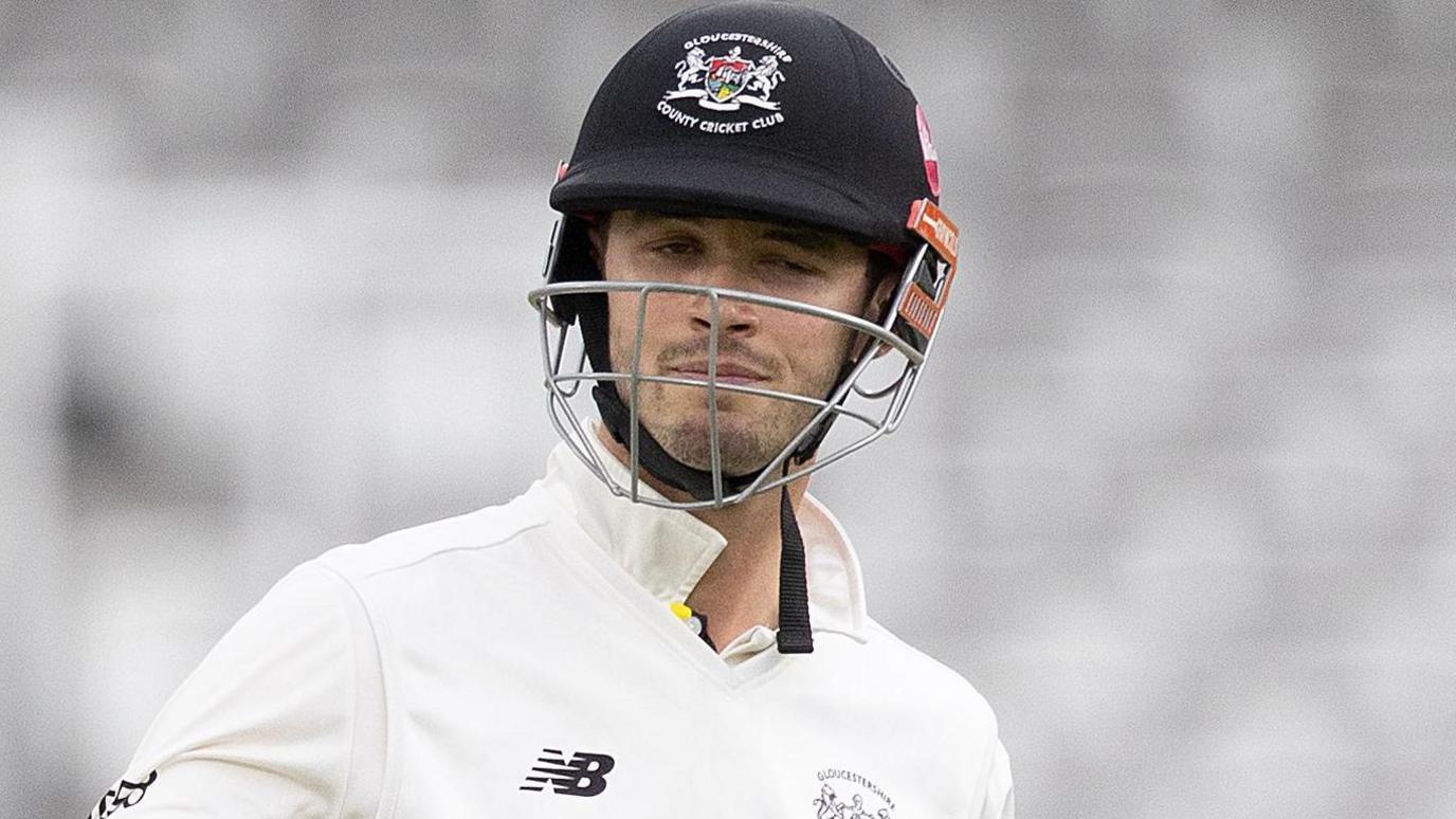 Ollie Price batting for Gloucestershire