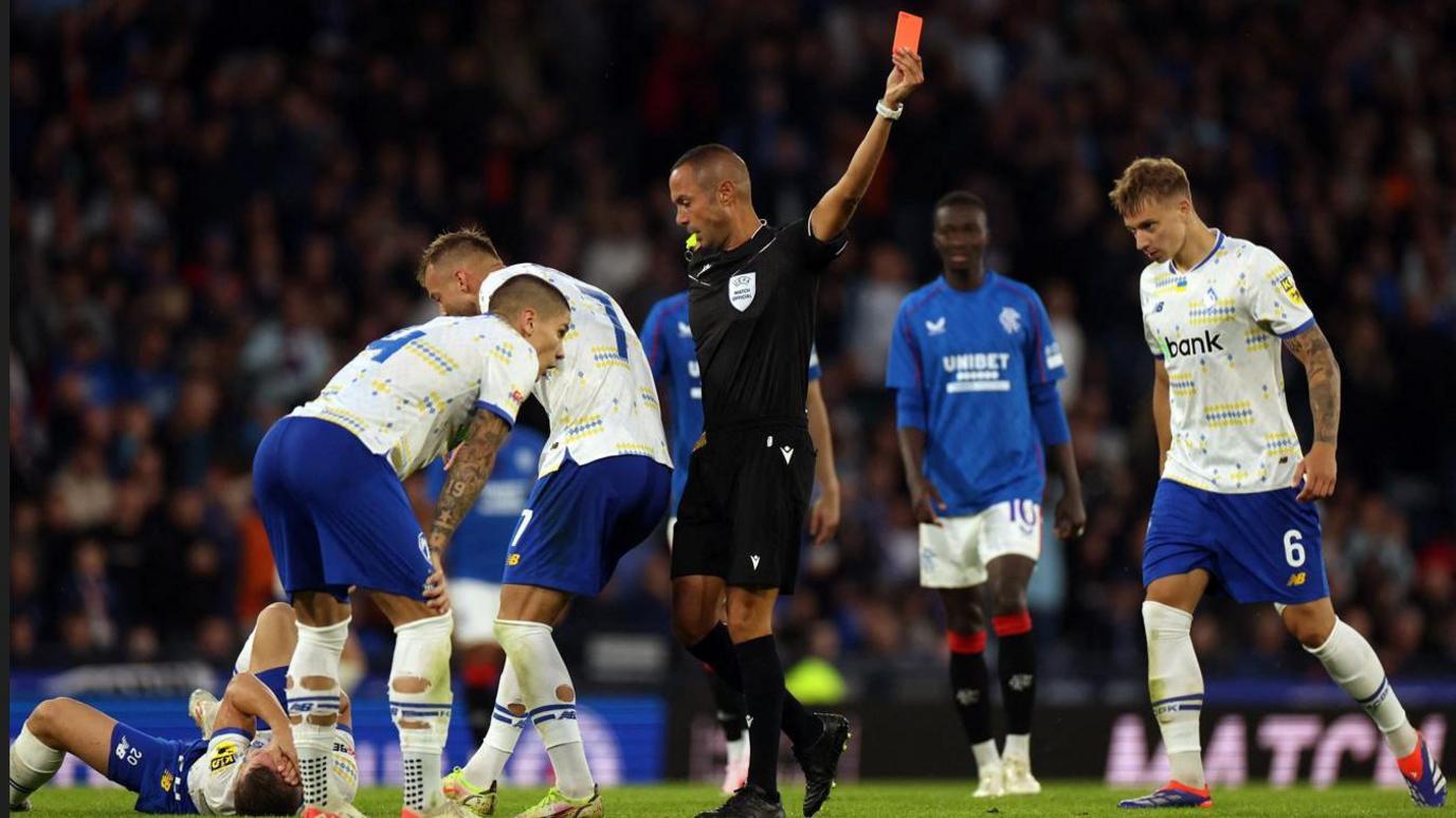 Jefte being sent off after a second bookable offence