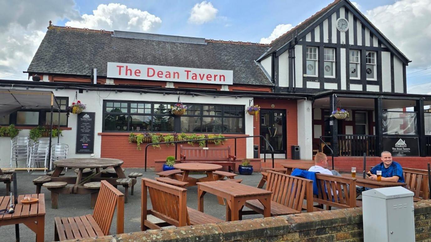 The Dean Tavern in Newtongrange