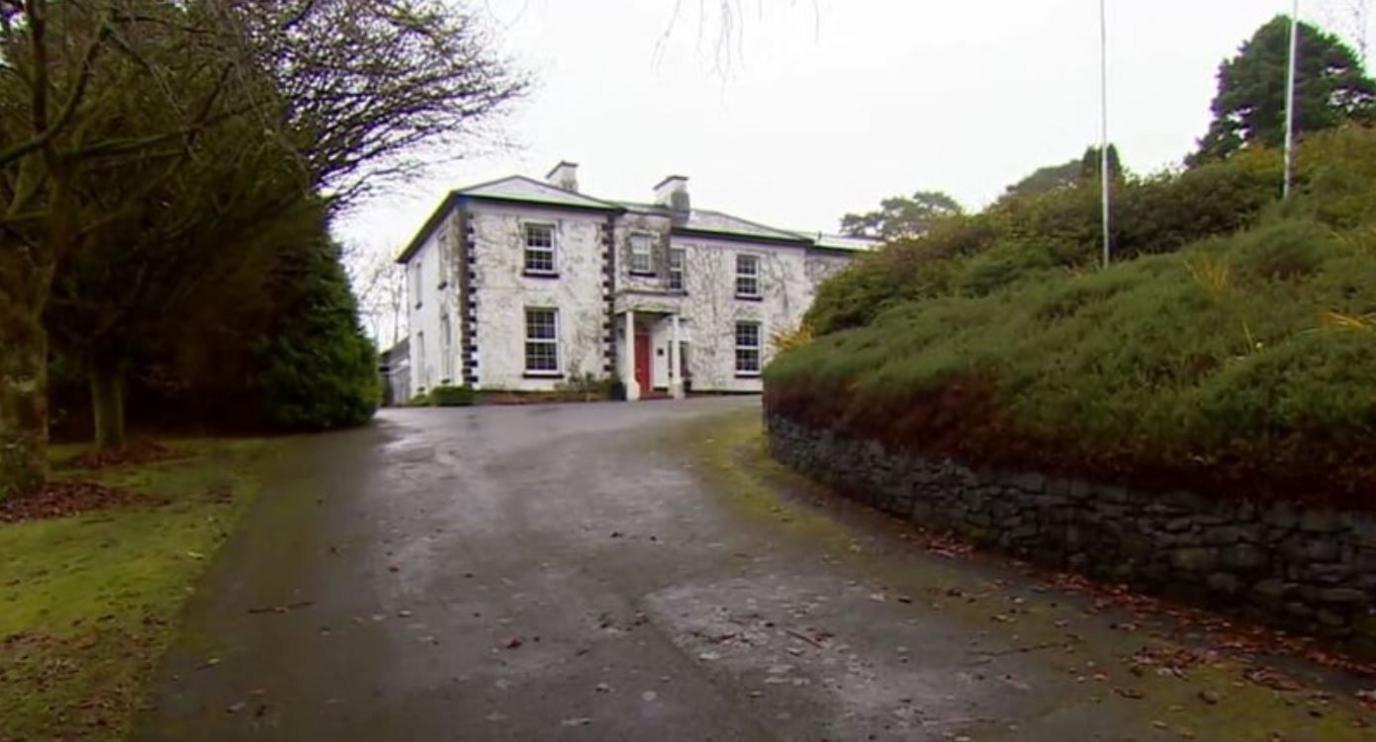 Ross Lake House hotel, in Rosscahill