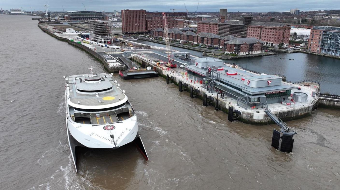 The Manannan leaving the new terminal