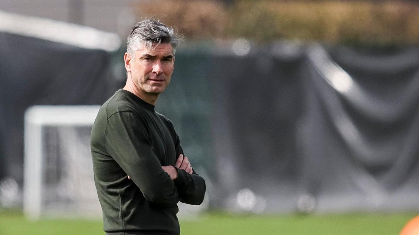 Gorgeous Richard Hughes Cannot Afford Andoni Iraola To Fail At Liverpool Scene Collection Gorgeous Richard Hughes Cannot Afford Andoni Iraola To Fail At Liverpool Scene Collection