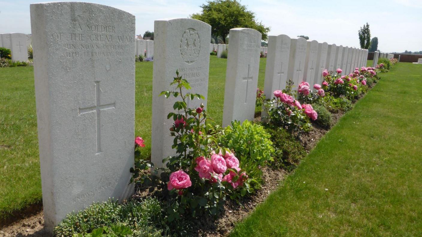 Capt Cedric Daggett's grave