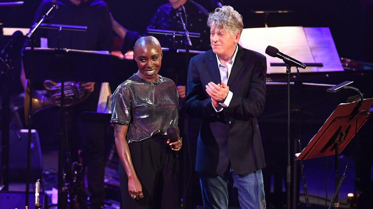 Paul Buchanan onstage with Laura Mvula