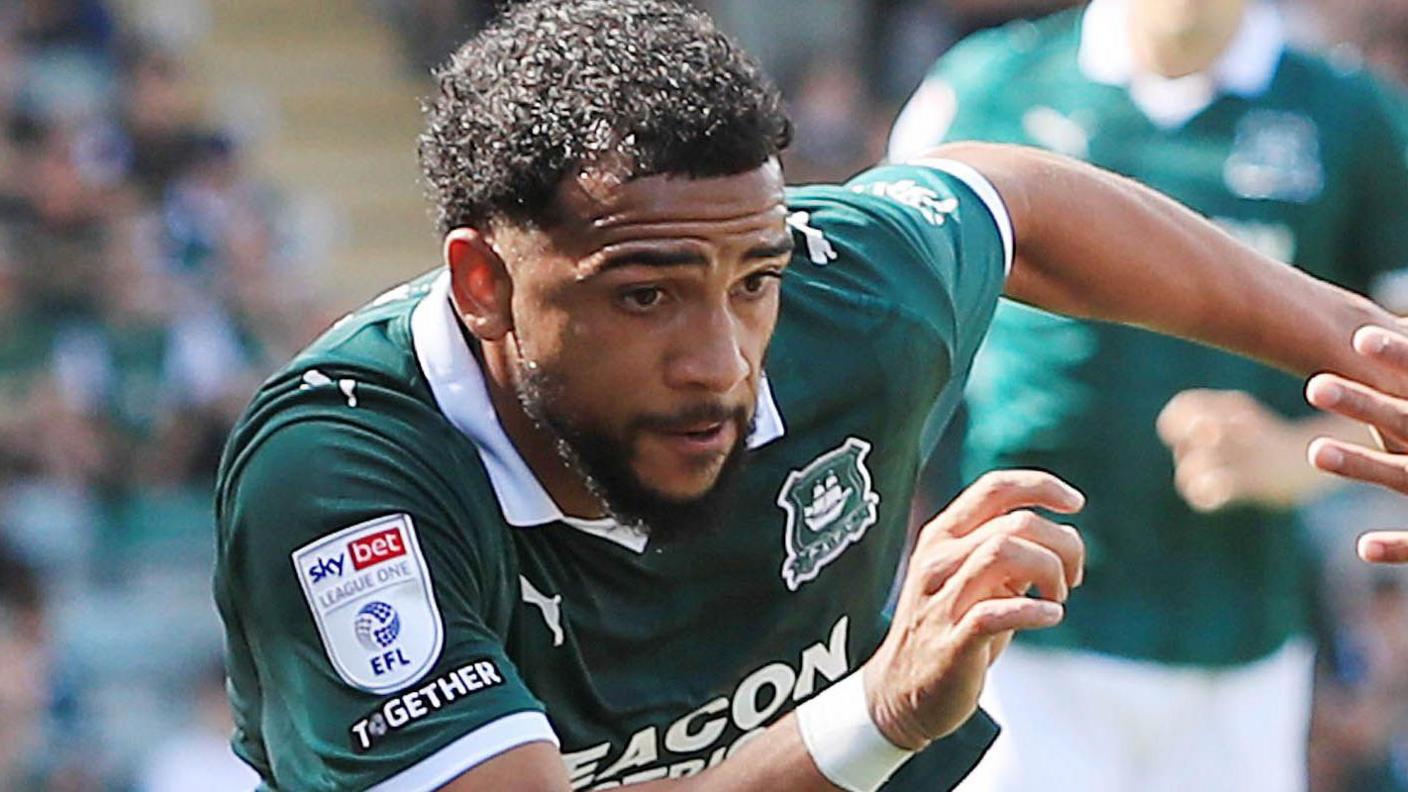 Xavier Amaechi playing for Plymouth
