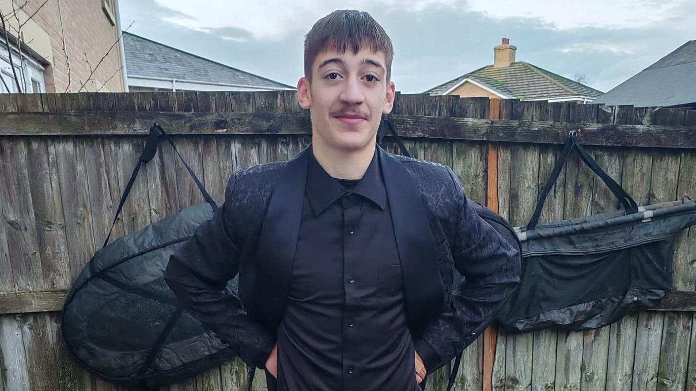 Taylor Charlton: Missing Barnstaple boy's parents thank public - BBC News