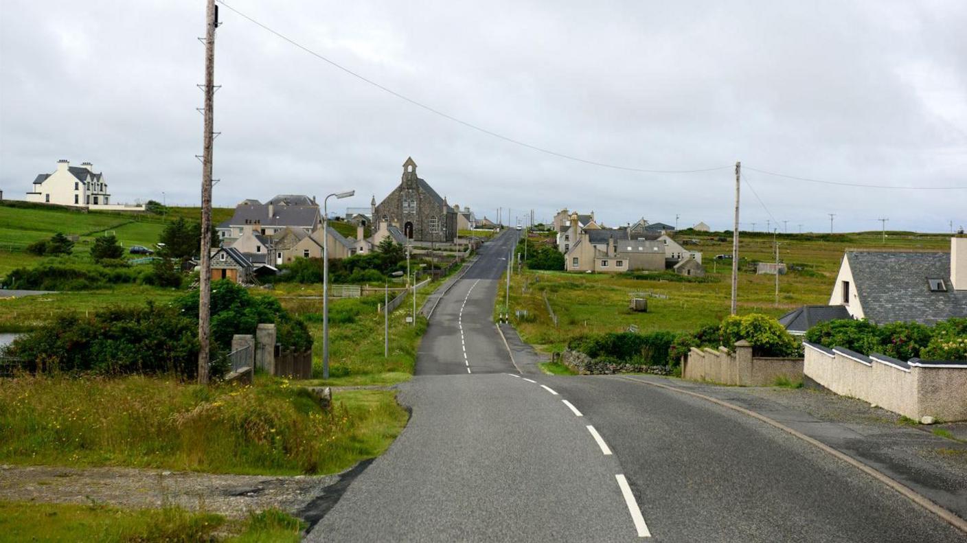 Cros, Nis, Eilean Leòdhais