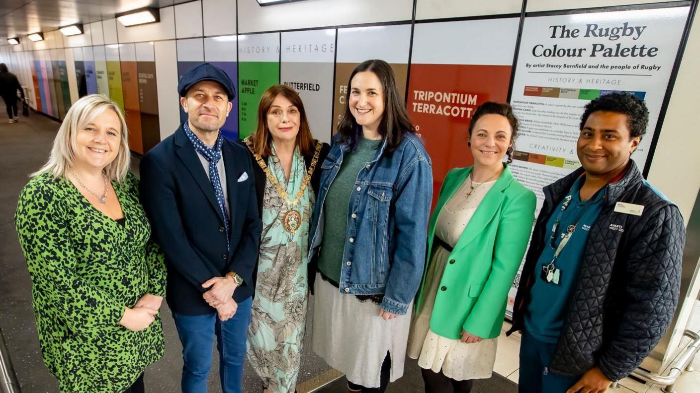 Artwork unveiled at Rugby station