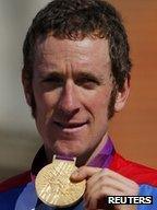 Wiggins wins gold