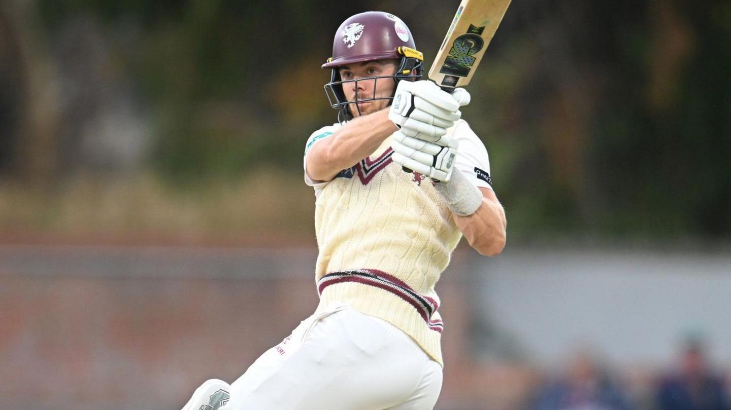 Kasey Aldridge batting for Somerset