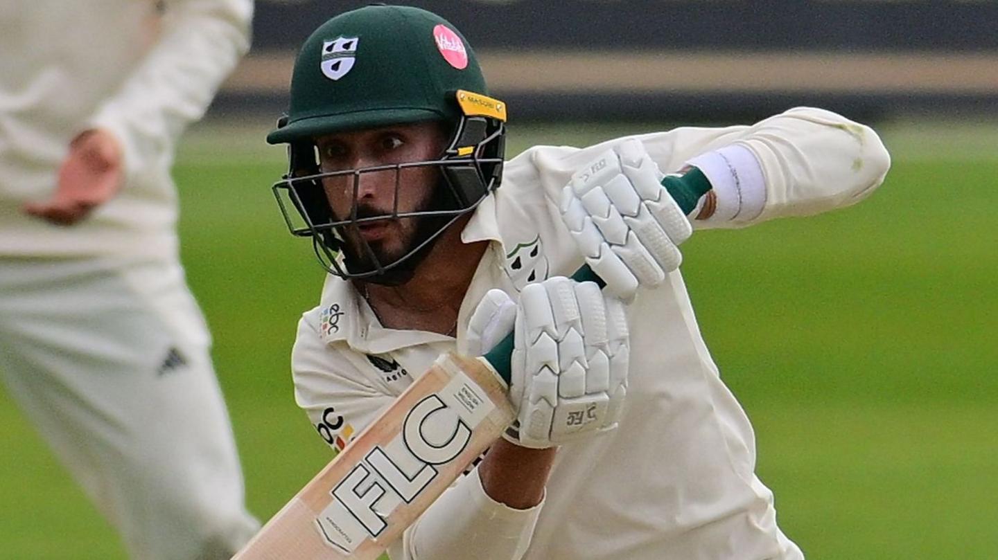 Kashif Ali in action batting for Worcestershire